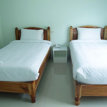 Hotel Ruan Rim Nam à Roi Et Chambre photo