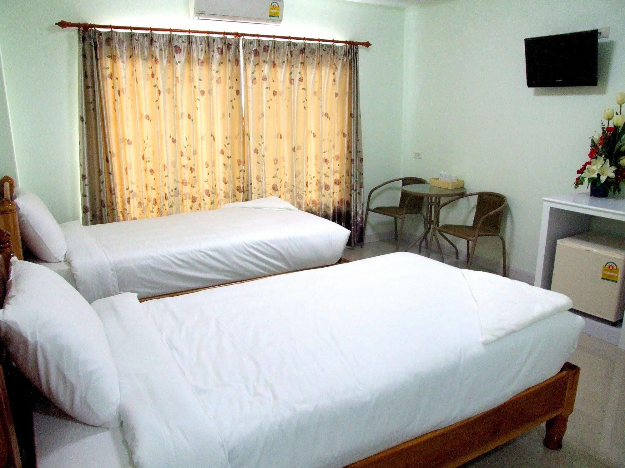 Hotel Ruan Rim Nam à Roi Et Extérieur photo