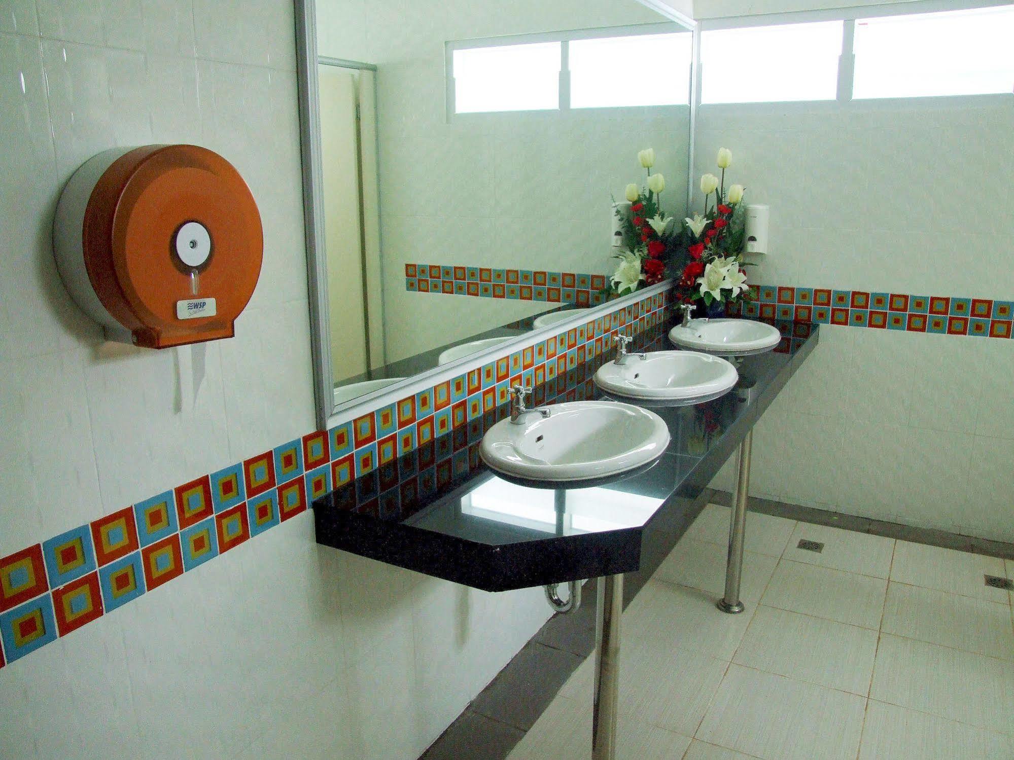 Hotel Ruan Rim Nam à Roi Et Extérieur photo